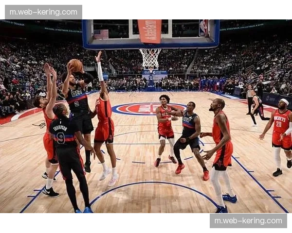 活塞年轻后场群成长迅速,前锋位置短板影响攻防均衡 活塞年轻后场群成长迅速,前锋位置短板影响攻防均衡